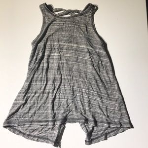 girls Athletic Works top